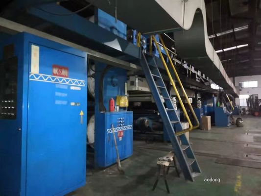 Shaftless 3 курсирует автоматический рифленый завод 100m/Min~250m/Min коробки